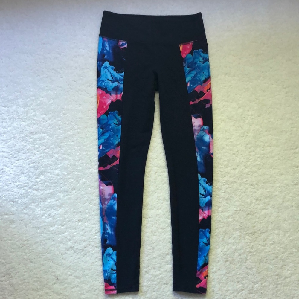 Athleta navy watercolor leggings 9” rise